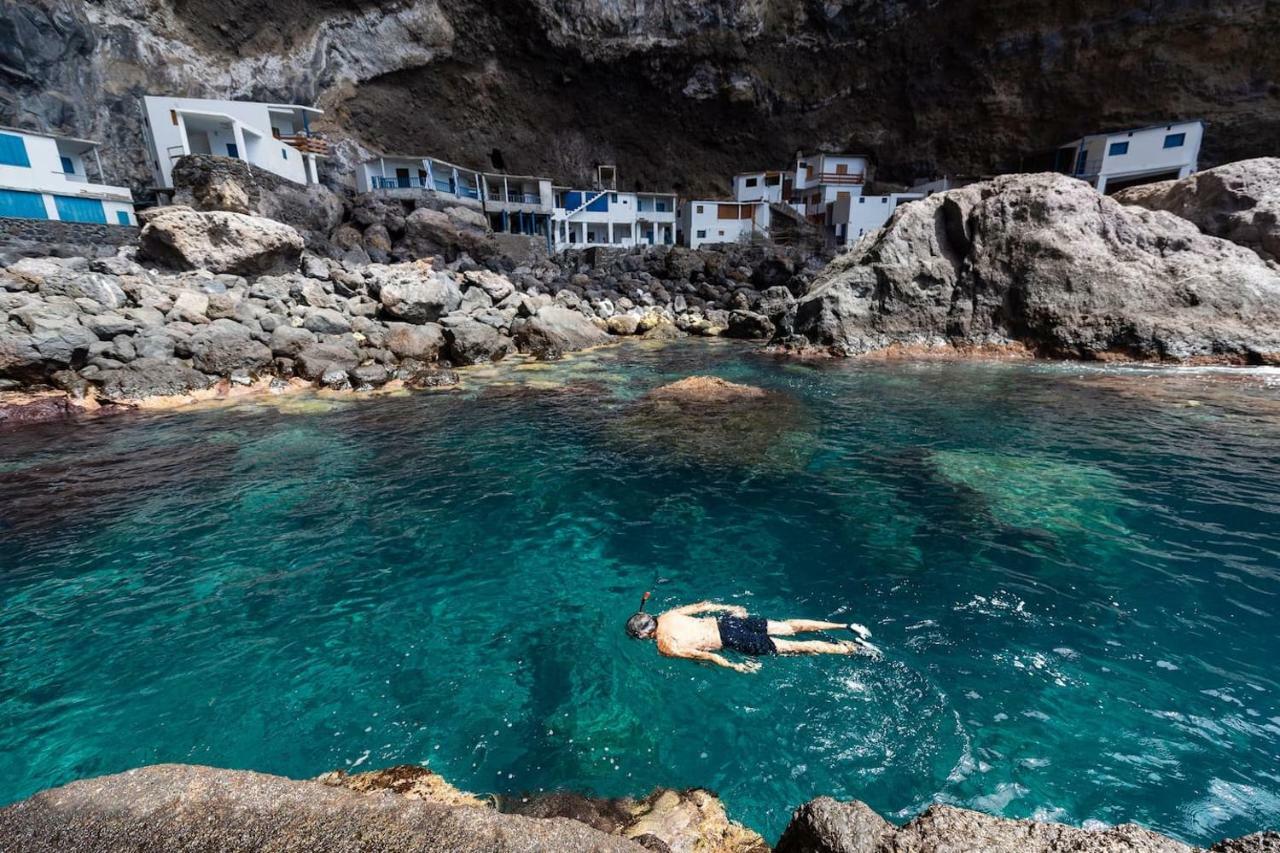 Holiday home Casa Alba, Con Piscina-spa Climatizada Hasta 34º Gratuito Y Vistas Al Mar Puntallana